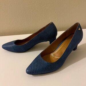 Vionic Madison Mia Heels Blue Snake Size 9